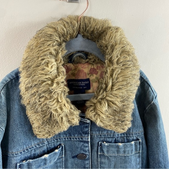 American Eagle‎ Outfitters Women's Penny Lane Jean Jacket Faux Fur Collar Sz XS - Picture 3 of 11